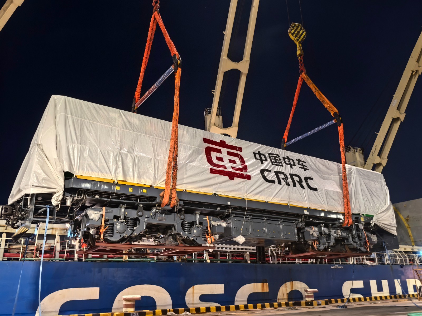 機車吊裝.jpg 機車吊裝.jpg